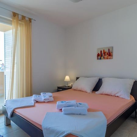 Apartments Domuzin Biograd Na Moru Exterior foto
