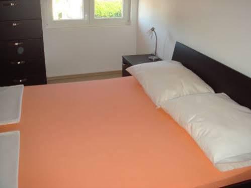 Apartments Domuzin Biograd Na Moru Exterior foto